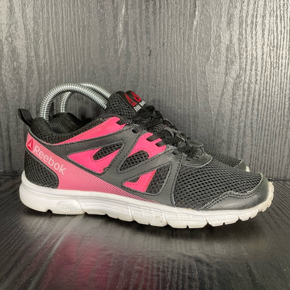 Reebok Memory Tech Women’s size 6